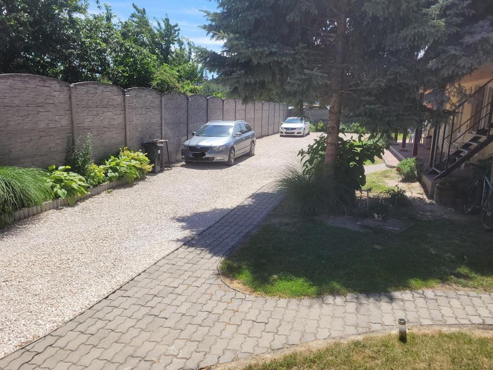 Alenka Hotel Štúrovo Eksteriør billede